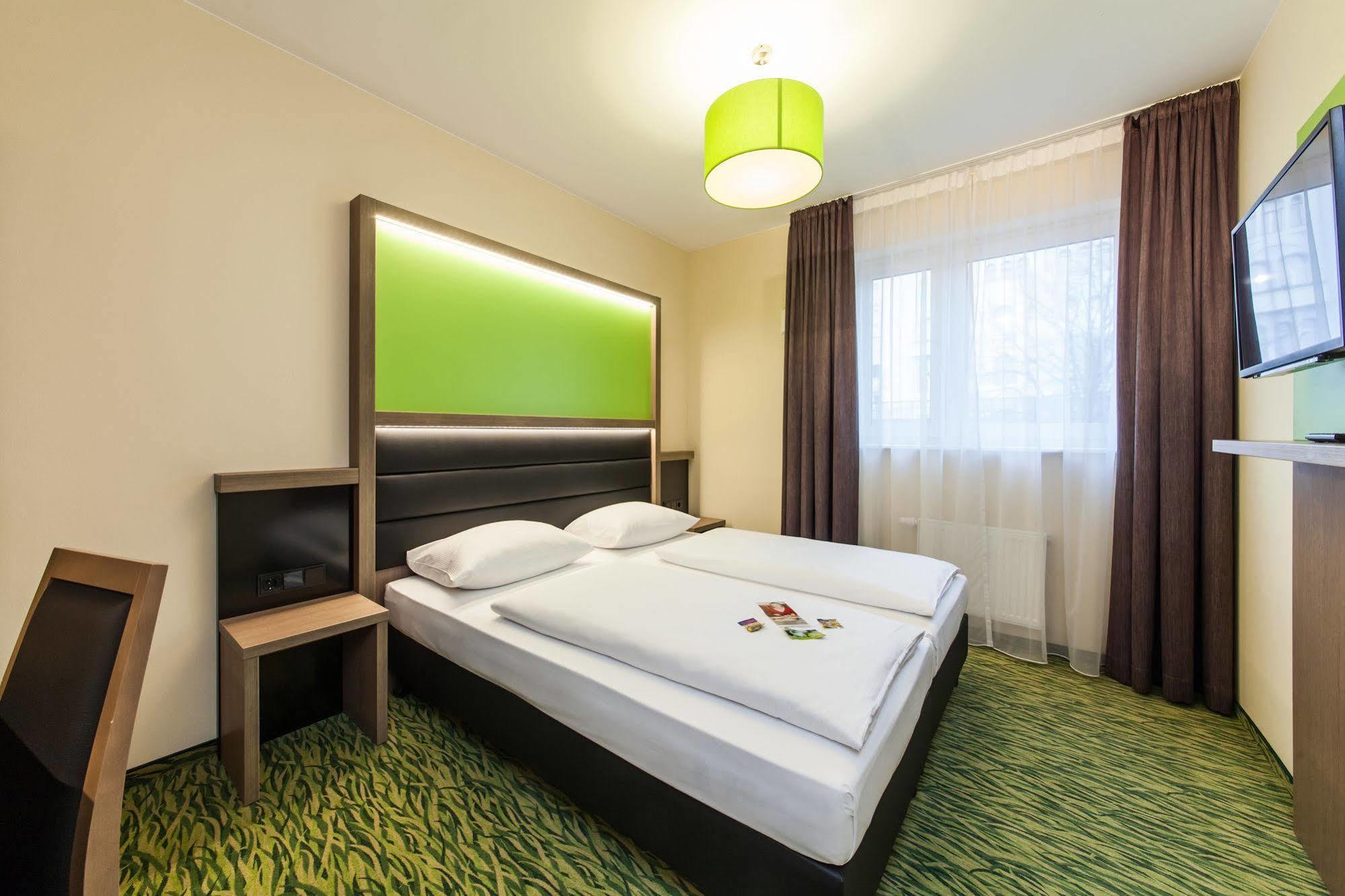 Novum Style Hotel Aldea Берлин Экстерьер фото