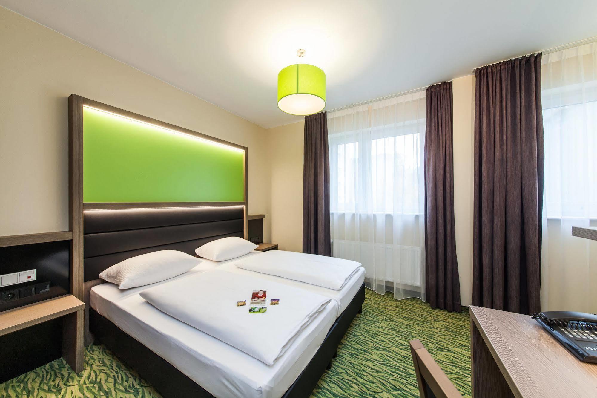 Novum Style Hotel Aldea Берлин Экстерьер фото