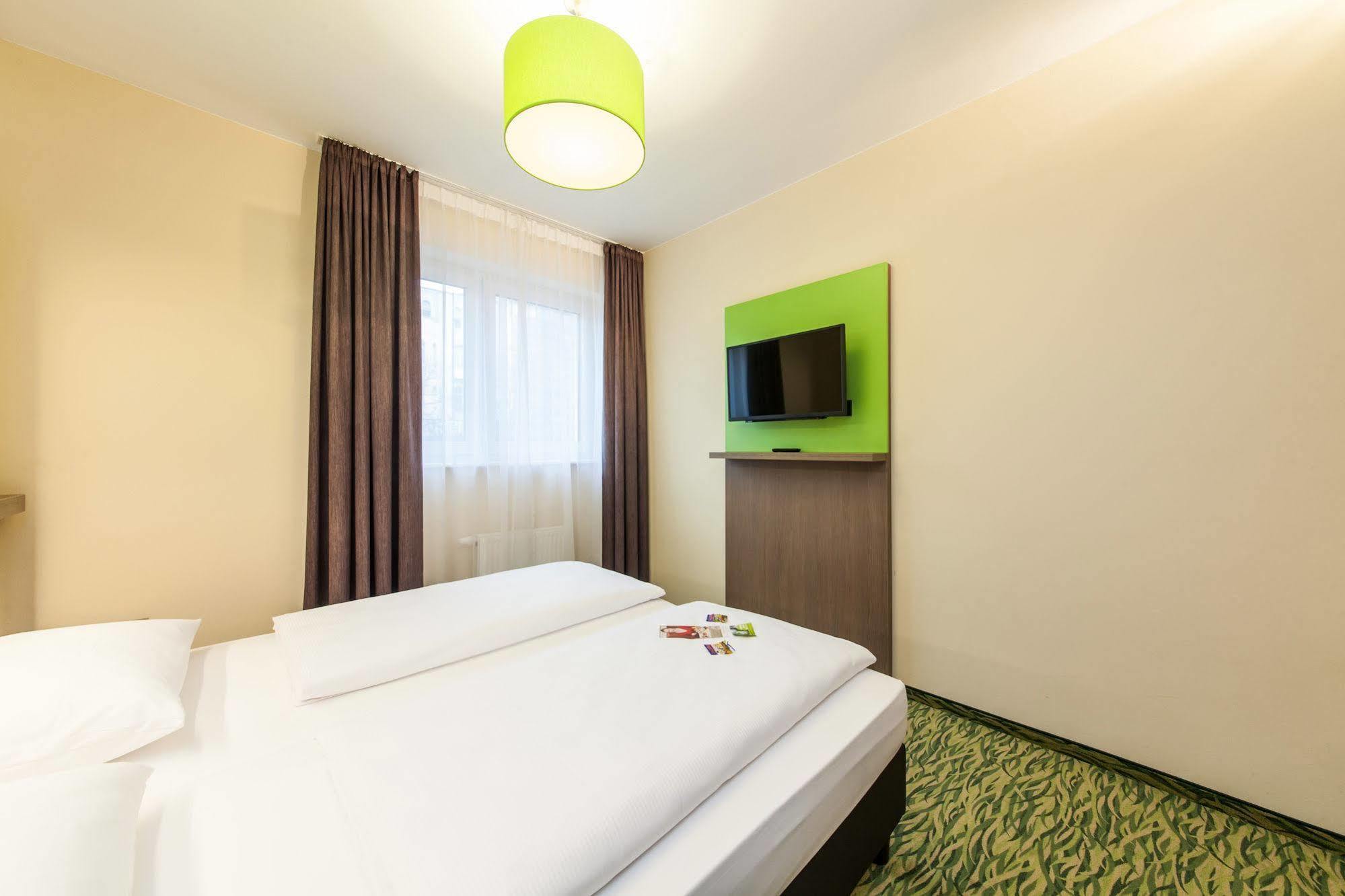 Novum Style Hotel Aldea Берлин Экстерьер фото