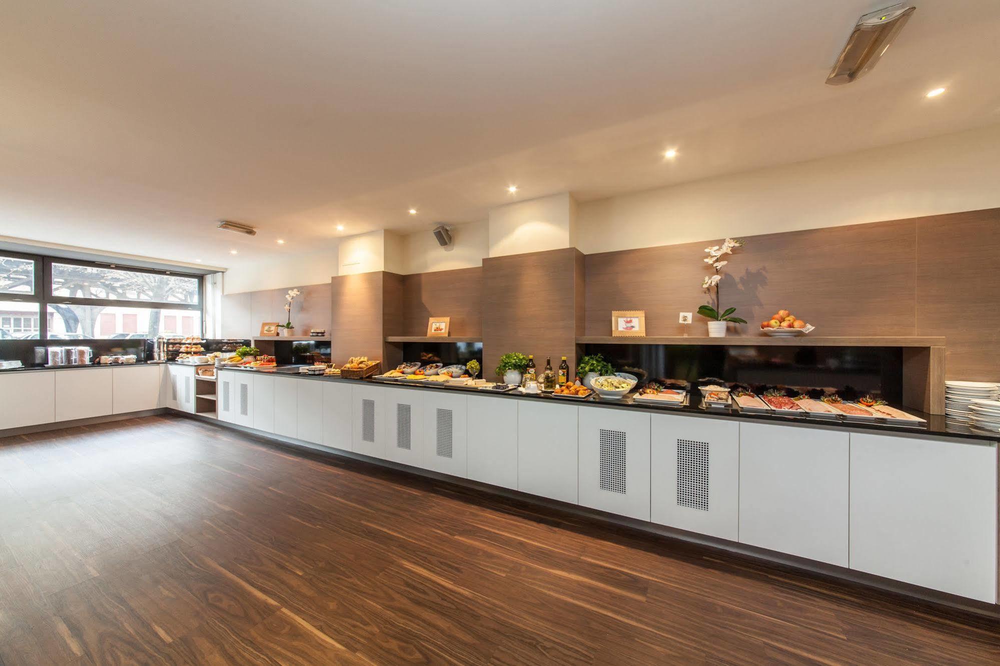 Novum Style Hotel Aldea Берлин Экстерьер фото
